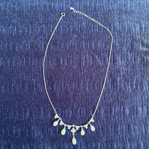 Delicate Pearl Necklace - Picture 4 of 5